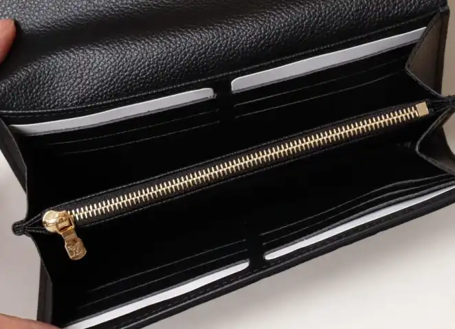 LV Wallets 4192F-0152