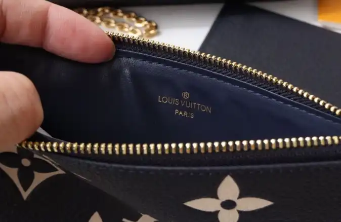 LV Wallets 4192F-0197