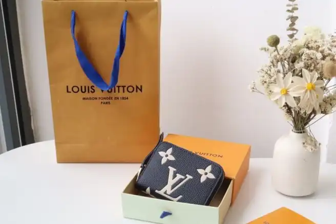 LV Wallets 4192F-0198