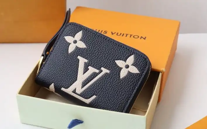 LV Wallets 4192F-0198