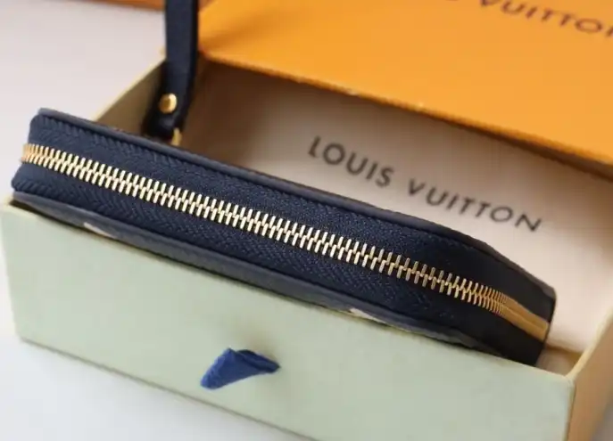 LV Wallets 4192F-0198