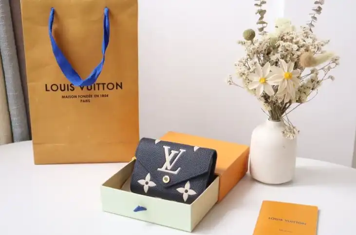 LV Wallets 4192F-0202