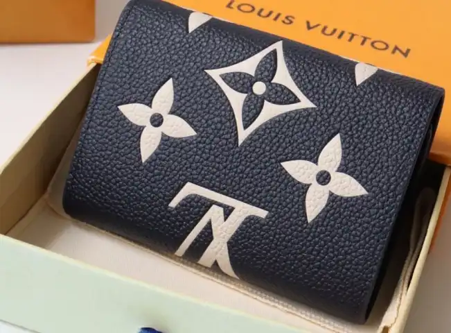 LV Wallets 4192F-0202