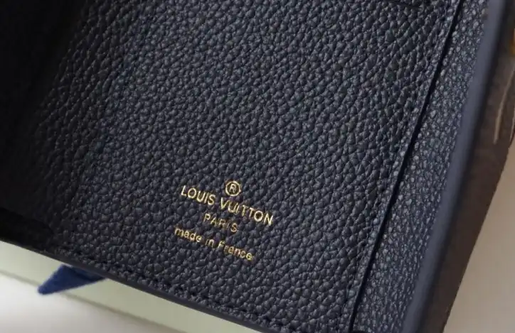 LV Wallets 4192F-0202