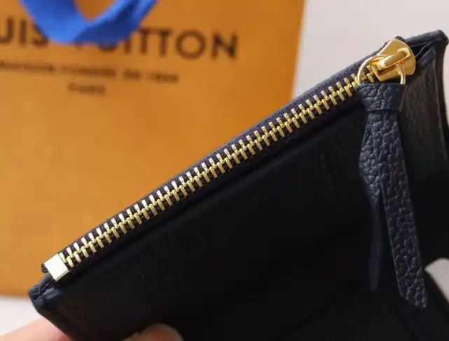 LV Wallets 4192F-0202