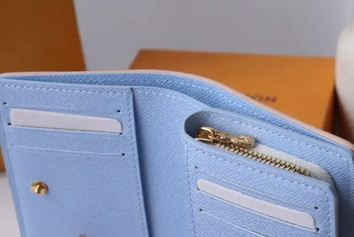 LV Wallets 4192F-0220