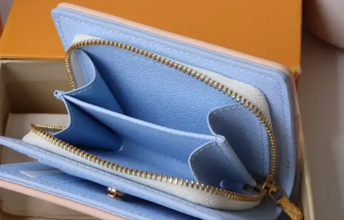 LV Wallets 4192F-0220