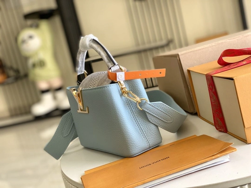 LV Capucines Bags 4194A-0264