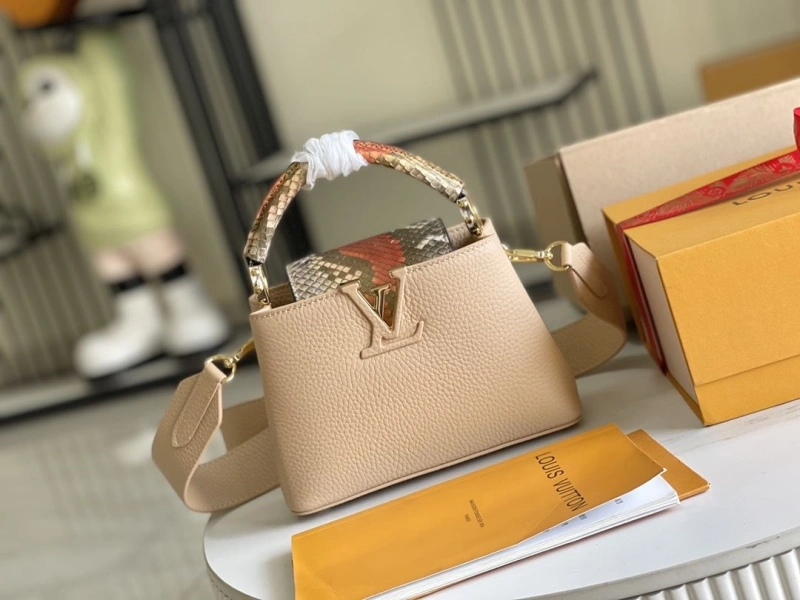LV Capucines Bags 4194A-0270