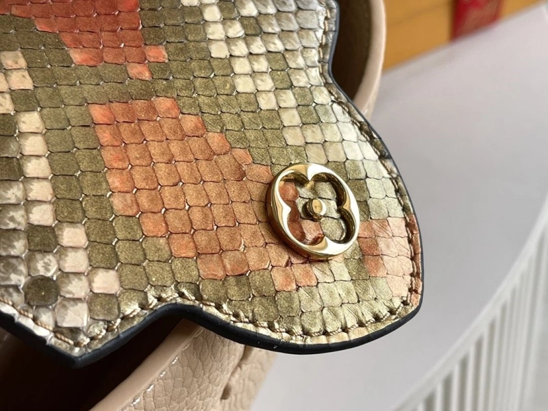 LV Capucines Bags 4194A-0270