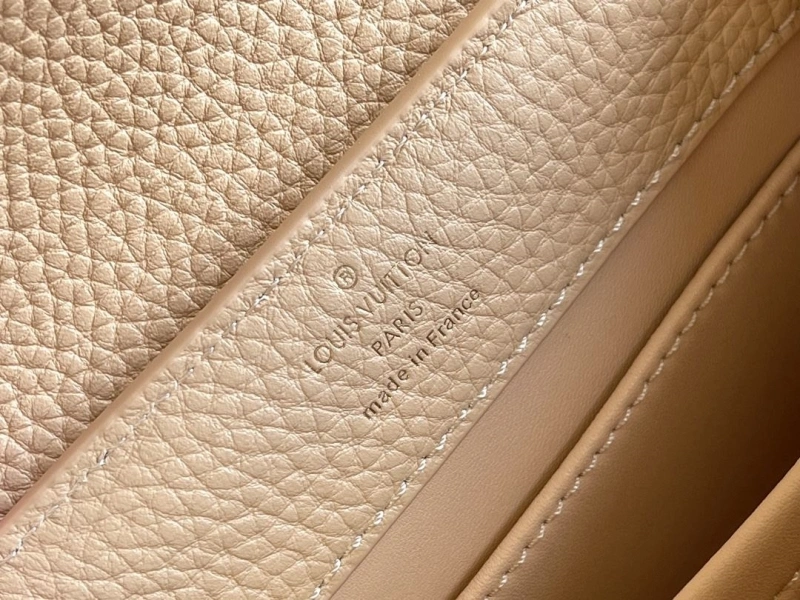 LV Capucines Bags 4194A-0270