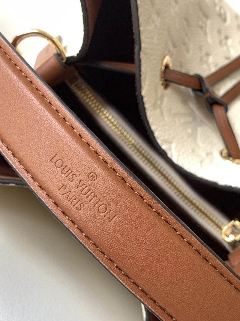 LV Bucket Bags 4194A-0695