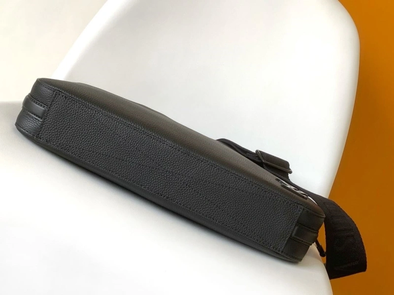 LV Mens Briefcases 4194A-1476