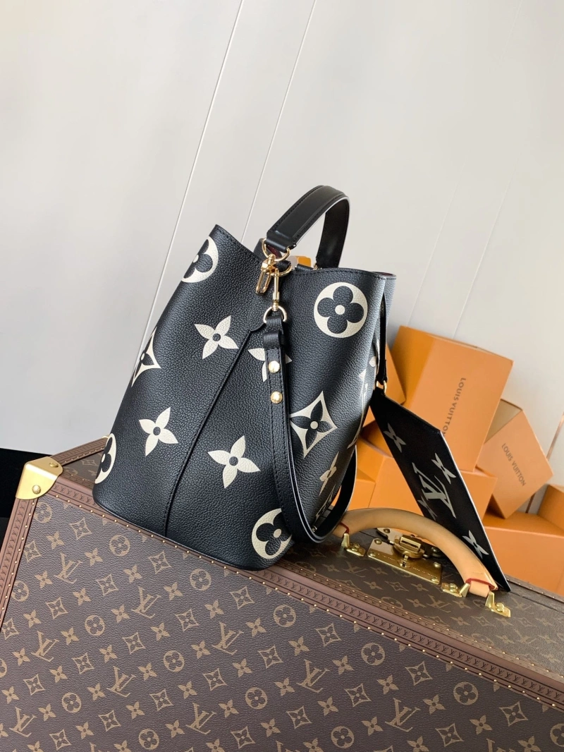 LV Bucket Bags 4194B-0111