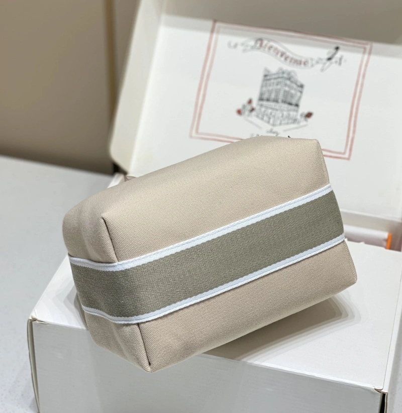 Hermes Cosmetic Bags 4197-0597