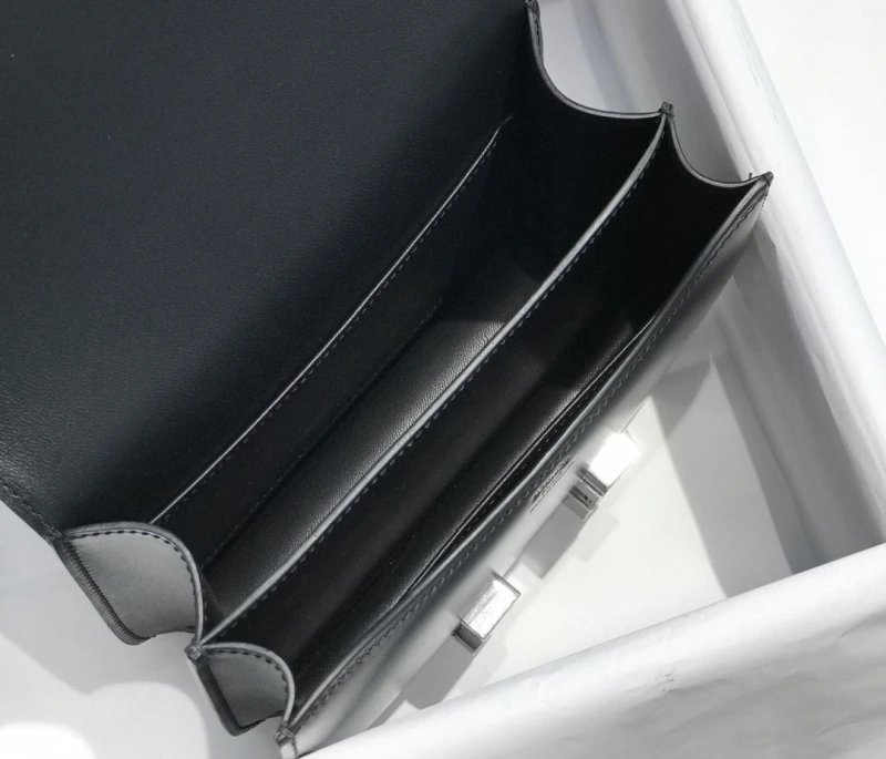 H**me5 constance bags 4197-0680