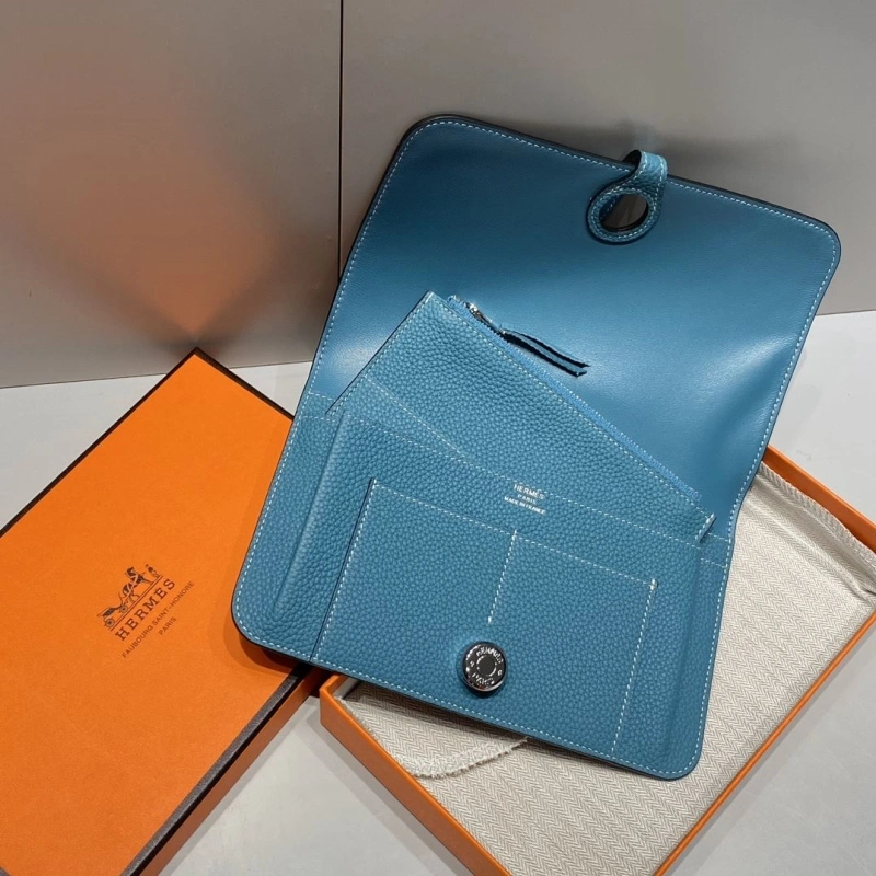 Hermes Wallets 4197-0698