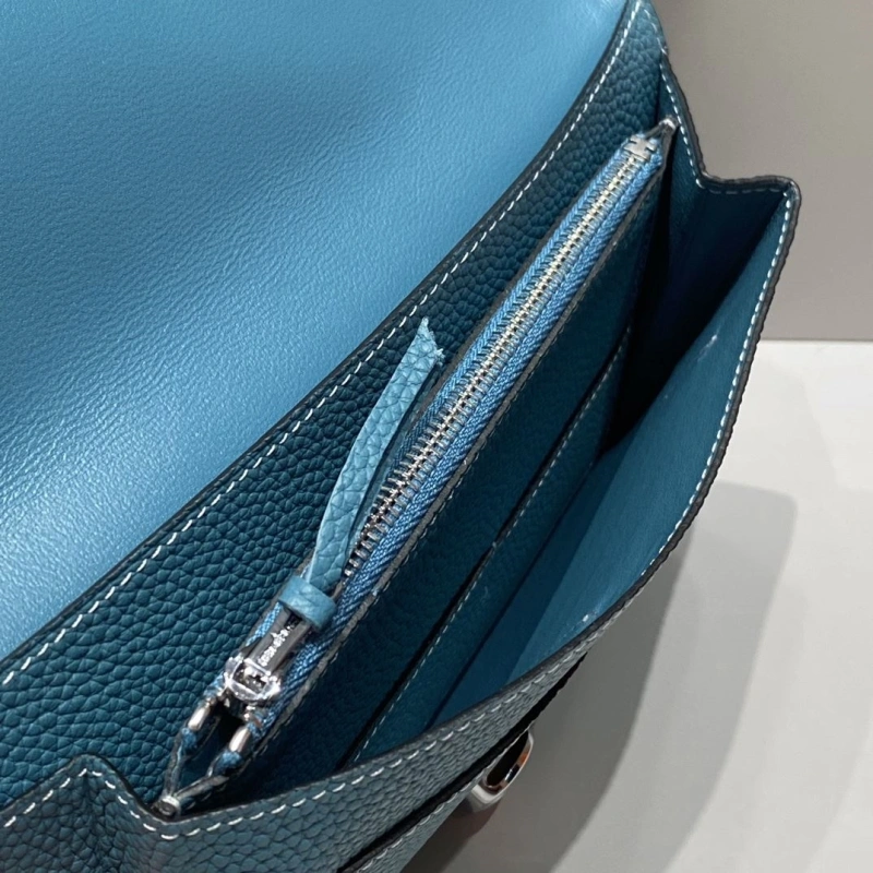 Hermes Wallets 4197-0698