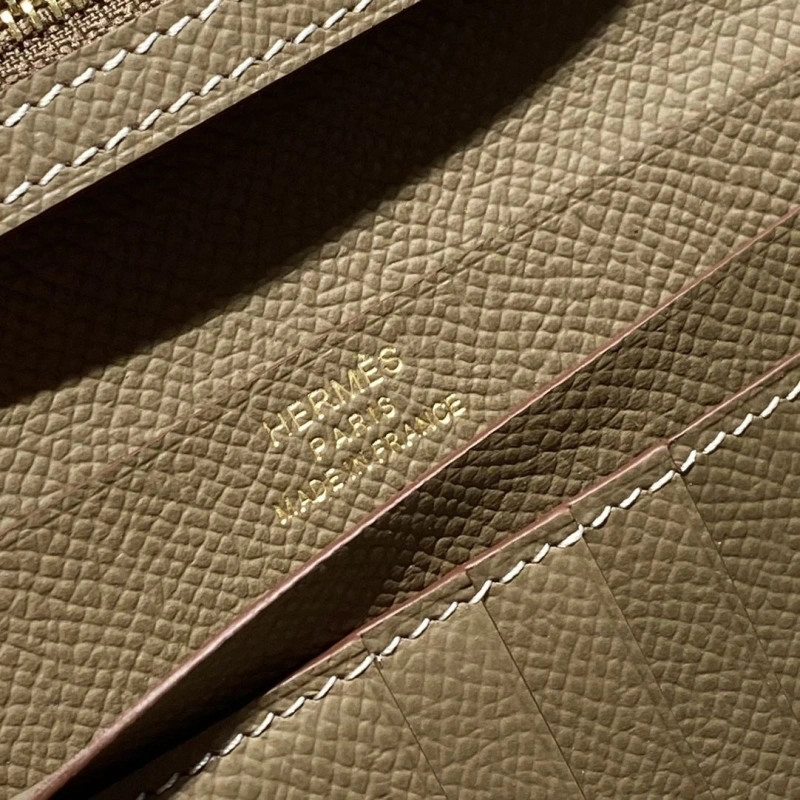 Hermes Wallets 4197-0704