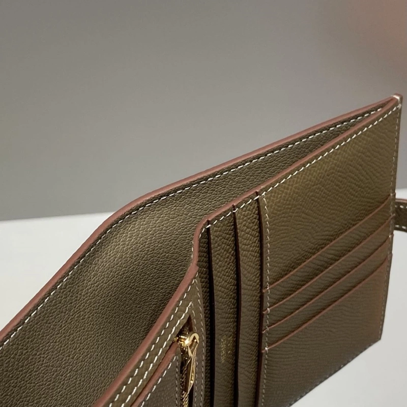 Hermes Wallets 4197-0704