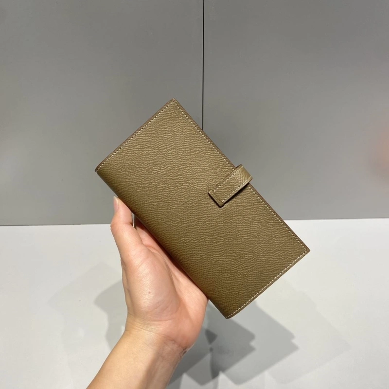 Hermes Wallets 4197-0716