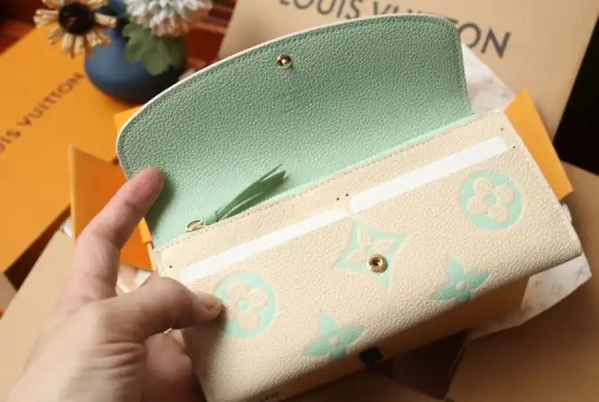 LV Wallets 4206A-0099