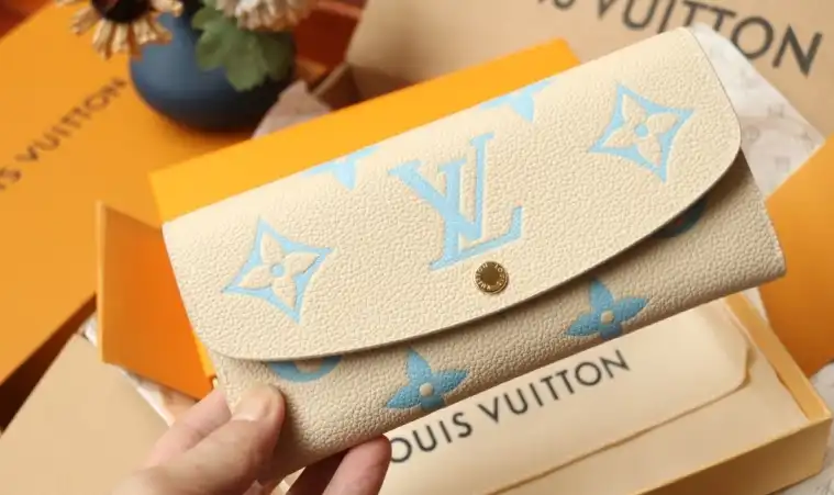 LV Wallets 4206A-0102