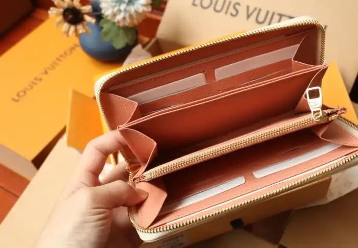 LV Wallets 4206A-0106