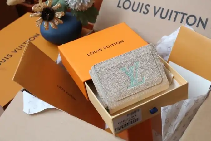 LV Wallets 4206A-0110