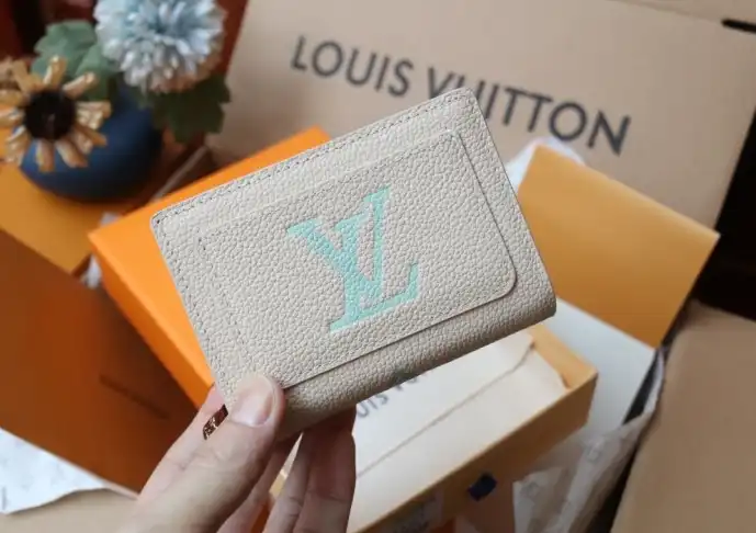 LV Wallets 4206A-0110