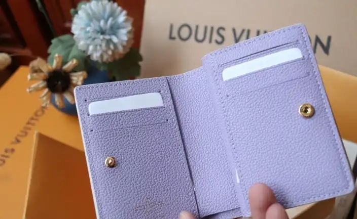 LV Wallets 4206A-0111