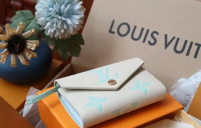 LV Wallets 4206A-0114