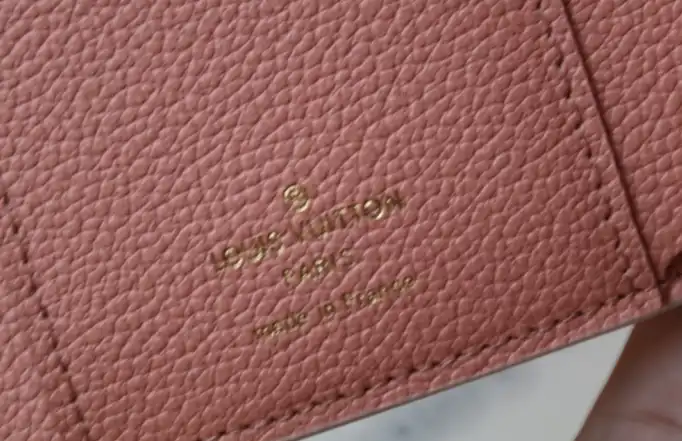 LV Wallets 4206A-0116