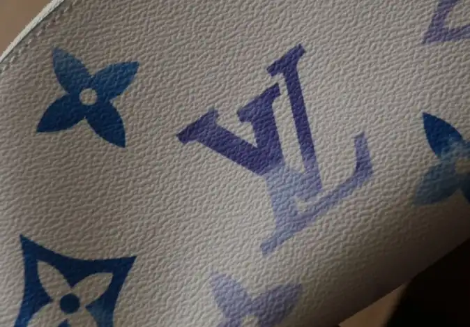 LV Clutch Bags 4206A-0800