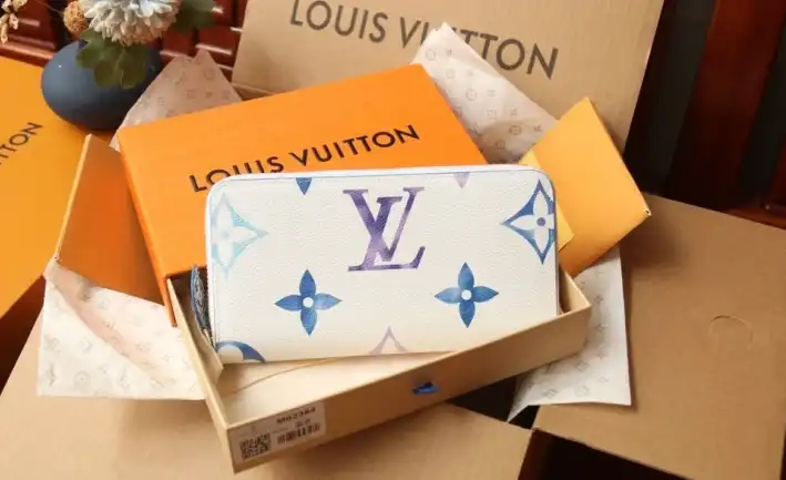 LV Wallets 4206A-0801