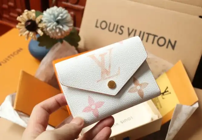 LV Wallets 4206A-0803