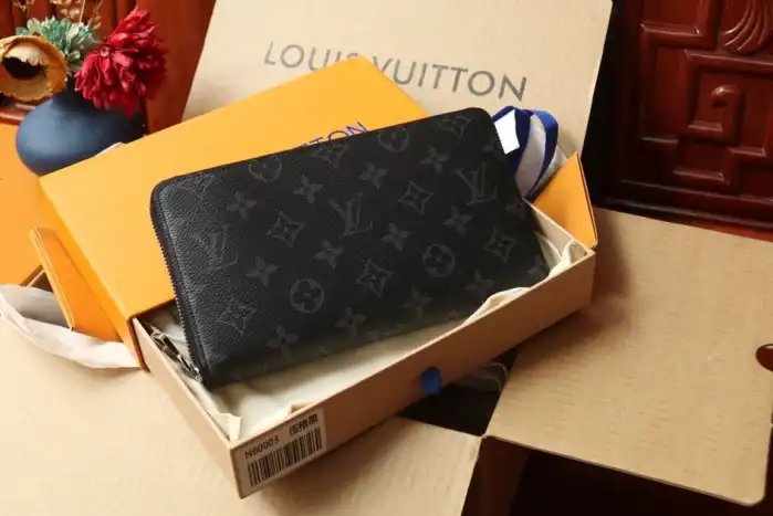 LV Wallets 4206A-0886