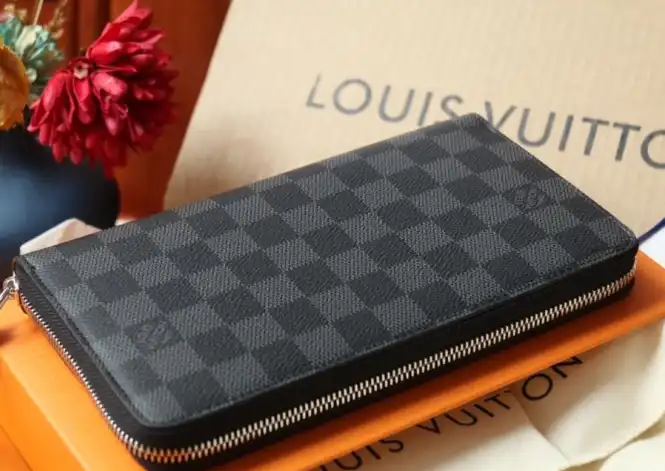 LV Wallets 4206A-0889