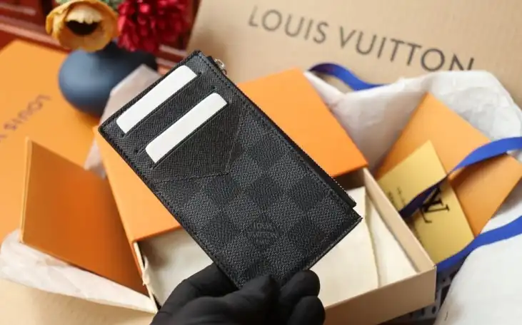 LV Wallets 4206A-0893