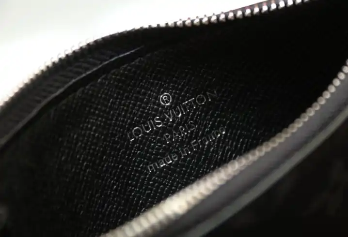 LV Wallets 4206A-0894