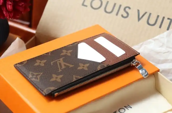 LV Wallets 4206A-0895