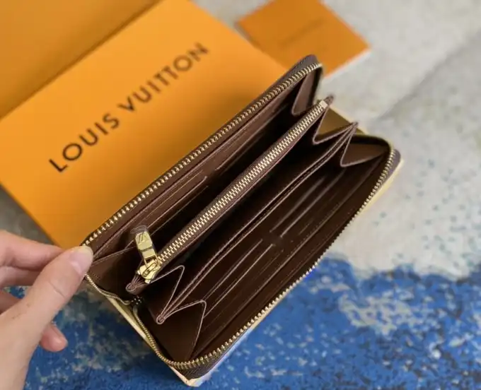 LV Wallets 4206A-1393