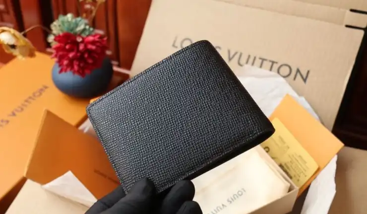 LV Wallets 4206A-2028