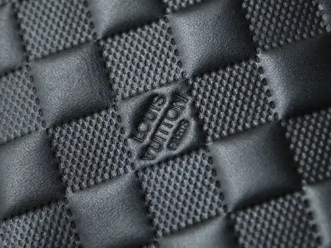 LV Wallets 4206A-2030