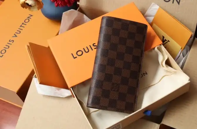 LV Wallets 4206A-2036