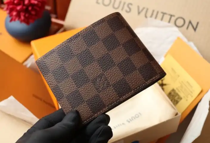LV Wallets 4206A-2037