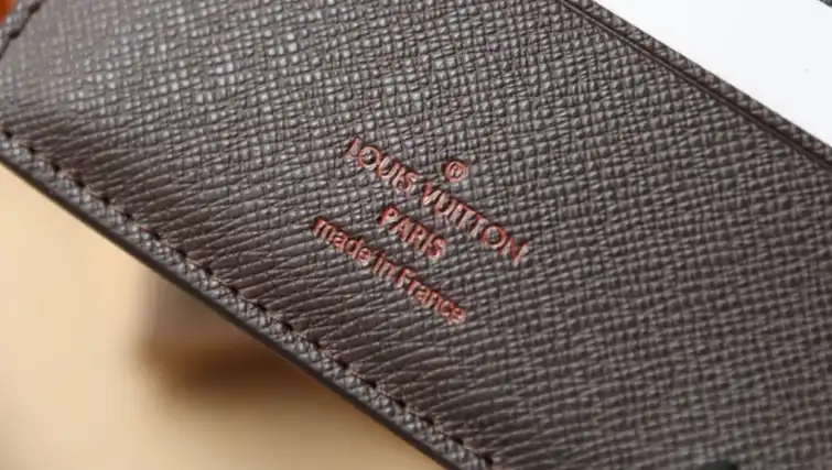 LV Wallets 4206A-2037