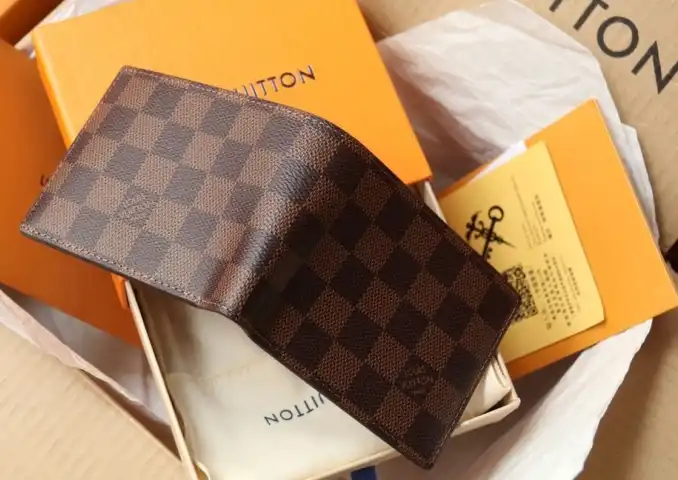 LV Wallets 4206A-2037