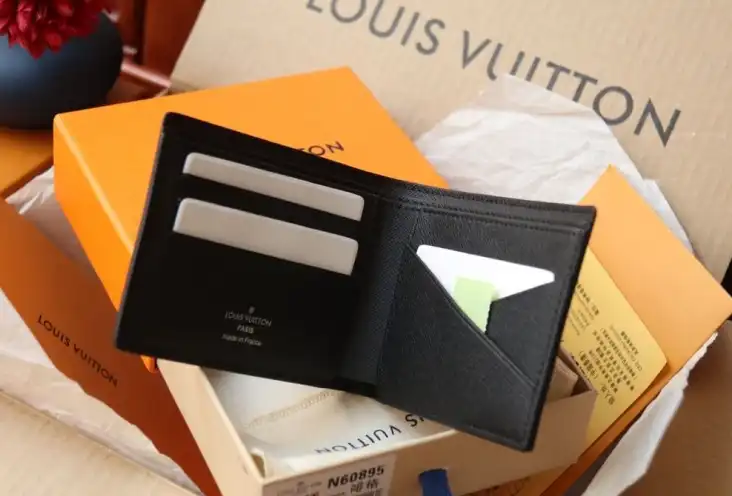 LV Wallets 4206A-2039