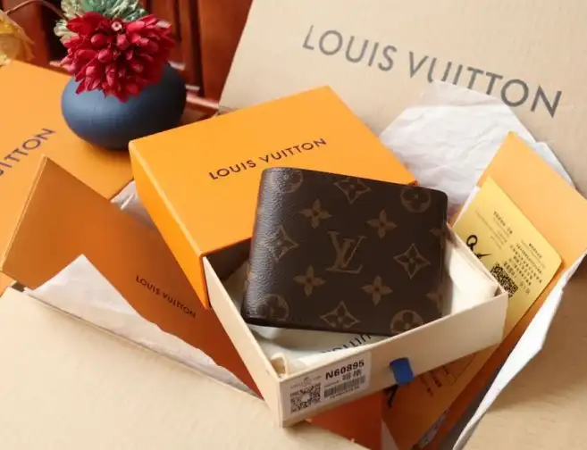 LV Wallets 4206A-2040